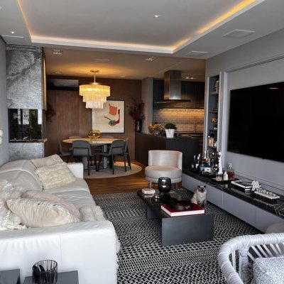 Apartamentos com 131m², 3 quartos, 3 suítes, 3 garagens, no bairro Agronômica em Florianópolis