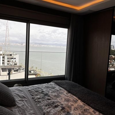 Apartamentos com 131m², 3 quartos, 3 suítes, 3 garagens, no bairro Agronômica em Florianópolis