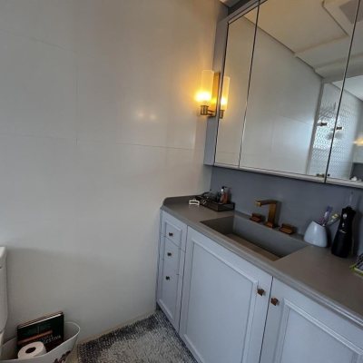 Apartamentos com 131m², 3 quartos, 3 suítes, 3 garagens, no bairro Agronômica em Florianópolis