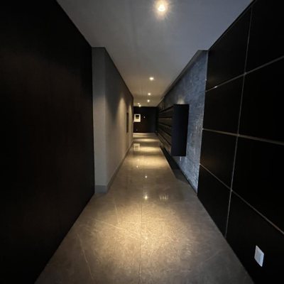 Apartamentos com 131m², 3 quartos, 3 suítes, 3 garagens, no bairro Agronômica em Florianópolis