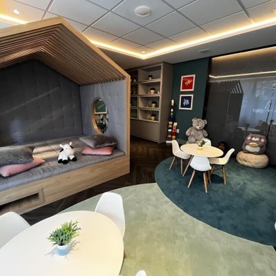 Apartamentos com 131m², 3 quartos, 3 suítes, 3 garagens, no bairro Agronômica em Florianópolis