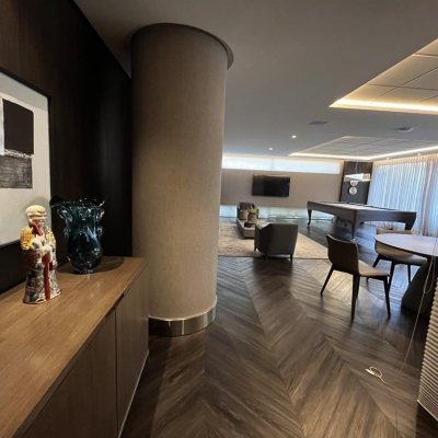 Apartamentos com 131m², 3 quartos, 3 suítes, 3 garagens, no bairro Agronômica em Florianópolis