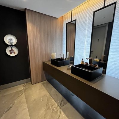 Apartamentos com 131m², 3 quartos, 3 suítes, 3 garagens, no bairro Agronômica em Florianópolis