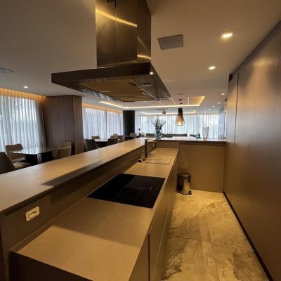 Apartamentos com 131m², 3 quartos, 3 suítes, 3 garagens, no bairro Agronômica em Florianópolis