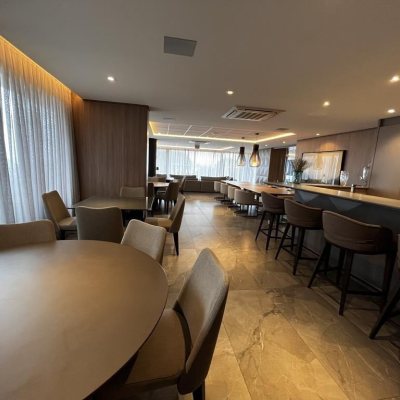 Apartamentos com 131m², 3 quartos, 3 suítes, 3 garagens, no bairro Agronômica em Florianópolis