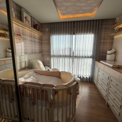 Apartamentos com 131m², 3 quartos, 3 suítes, 3 garagens, no bairro Agronômica em Florianópolis