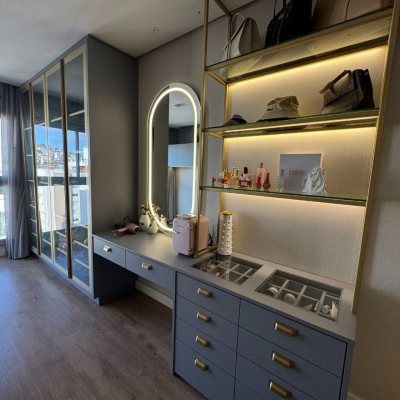 Apartamentos com 131m², 3 quartos, 3 suítes, 3 garagens, no bairro Agronômica em Florianópolis