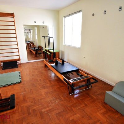 Casa Residencial/Comercial com 250m², 2 garagens, no bairro Centro em Florianópolis