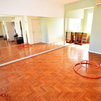 Casa Residencial/Comercial com 250m², 2 garagens, no bairro Centro em Florianópolis