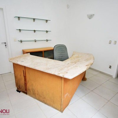 Casa Residencial/Comercial com 250m², 2 garagens, no bairro Centro em Florianópolis