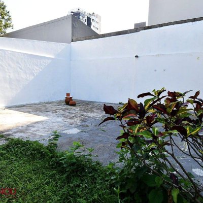 Casa Residencial/Comercial com 250m², 2 garagens, no bairro Centro em Florianópolis