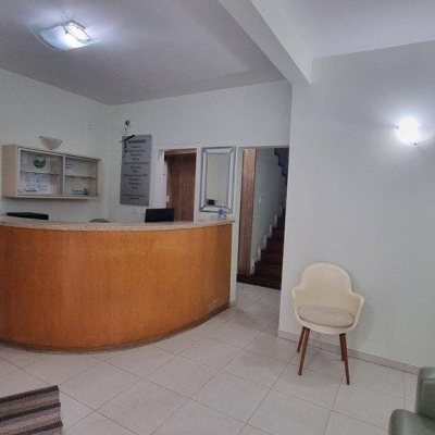 Casa Residencial/Comercial com 250m², 2 garagens, no bairro Centro em Florianópolis