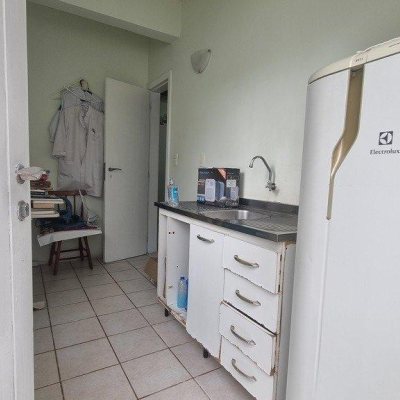 Casa Residencial/Comercial com 250m², 2 garagens, no bairro Centro em Florianópolis