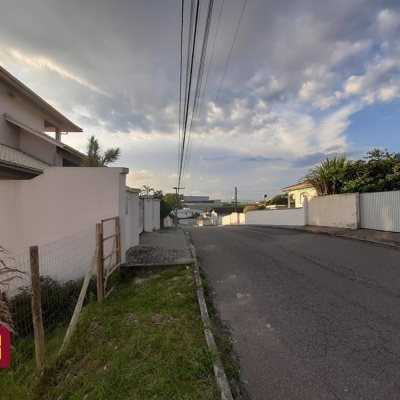 Terrenos Residenciais com 360m², no bairro Fazenda Santo Antônio em São José