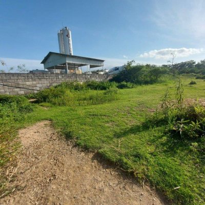 Terreno Comercial com 3804m², no bairro Distrito Industrial em São José