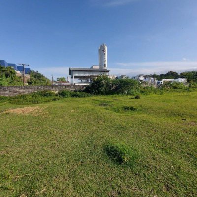 Terreno Comercial com 3804m², no bairro Distrito Industrial em São José