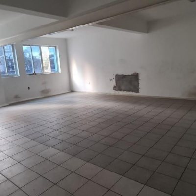 Predio com 702m², no bairro Centro em Florianópolis