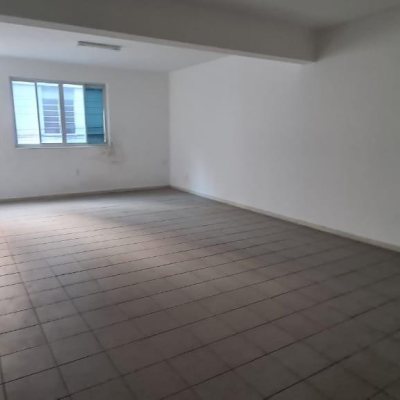 Predio com 702m², no bairro Centro em Florianópolis
