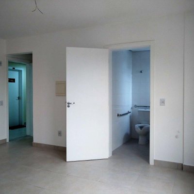Sala com 36m², 1 garagem, no bairro Barreiros em São José