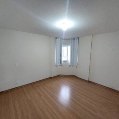 Apartamentos com 98m², 3 quartos, 1 suíte, 1 garagem, no bairro Kobrasol em São José