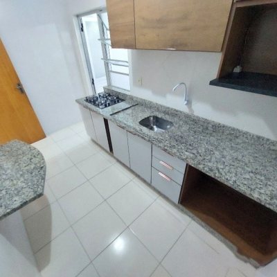 Apartamentos com 98m², 3 quartos, 1 suíte, 1 garagem, no bairro Kobrasol em São José