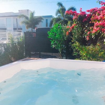 Casa Residencial com 133m², 3 quartos, 2 suítes, 3 garagens, no bairro São João Do Rio Vermelho em Florianópolis