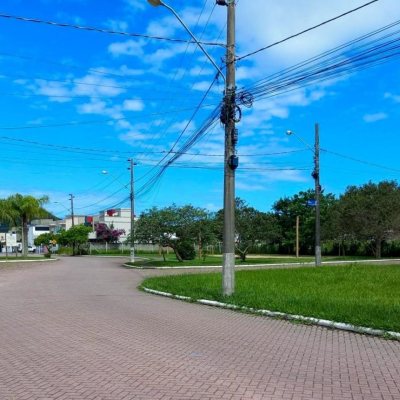 Casa Residencial com 133m², 3 quartos, 2 suítes, 3 garagens, no bairro São João Do Rio Vermelho em Florianópolis