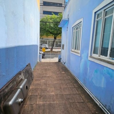 Casa Residencial/Comercial com 190m², 2 garagens, no bairro Centro em Florianópolis