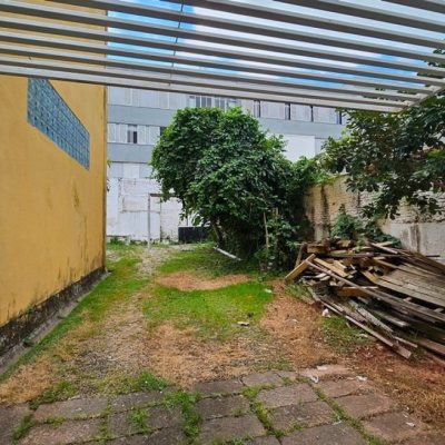 Casa Residencial/Comercial com 190m², 2 garagens, no bairro Centro em Florianópolis