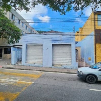 Casa Residencial/Comercial com 190m², 2 garagens, no bairro Centro em Florianópolis