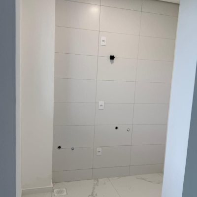 Sobrado Residencial com 110m², 3 quartos (sendo 1 suíte), 2 garagens, no bairro Sertão Do Maruim em São José