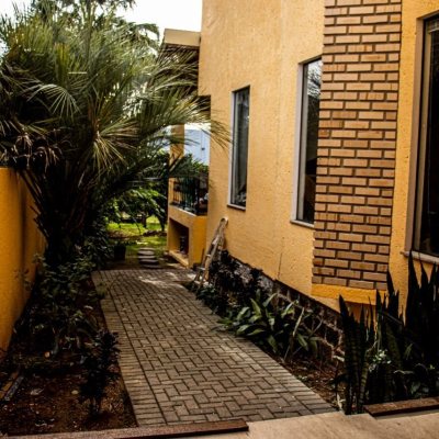 Casa Residencial com 189m², 4 quartos, 3 garagens, no bairro Campeche em Florianópolis