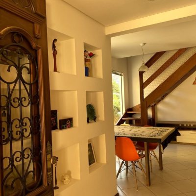 Casa Residencial com 189m², 4 quartos, 3 garagens, no bairro Campeche em Florianópolis