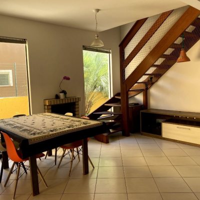 Casa Residencial com 189m², 4 quartos, 3 garagens, no bairro Campeche em Florianópolis