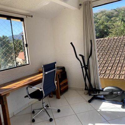 Casa Residencial com 189m², 4 quartos, 3 garagens, no bairro Campeche em Florianópolis