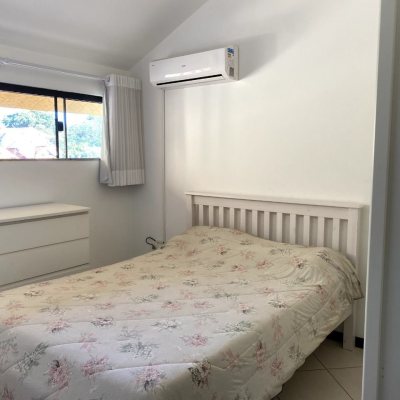 Casa Residencial com 189m², 4 quartos, 3 garagens, no bairro Campeche em Florianópolis