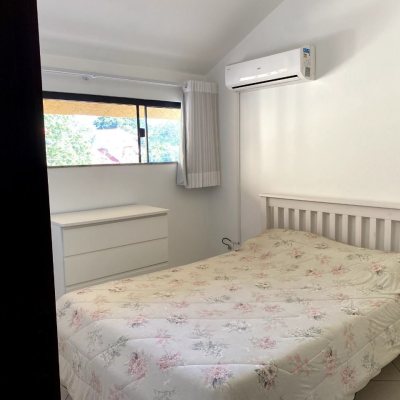Casa Residencial com 189m², 4 quartos, 3 garagens, no bairro Campeche em Florianópolis