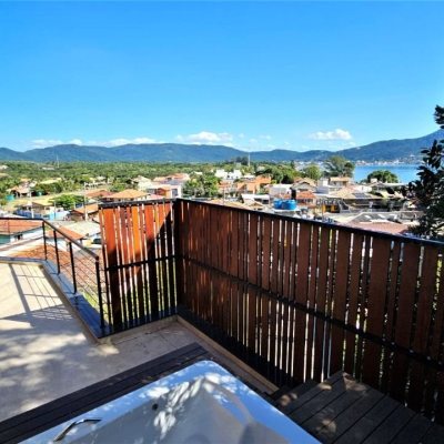 Casa Residencial com 350m², 5 quartos, 3 suítes, 5 garagens, no bairro Lagoa Da Conceição em Florianópolis