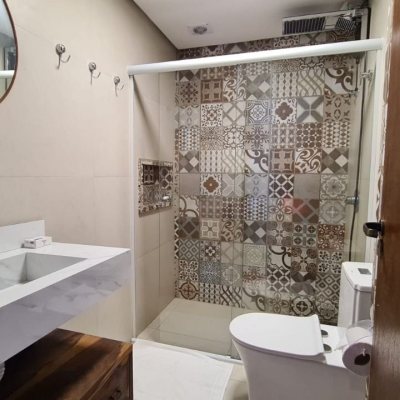 Casa Residencial com 350m², 5 quartos, 3 suítes, 5 garagens, no bairro Lagoa Da Conceição em Florianópolis