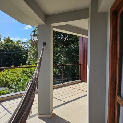 Casa Residencial com 350m², 5 quartos, 3 suítes, 5 garagens, no bairro Lagoa Da Conceição em Florianópolis