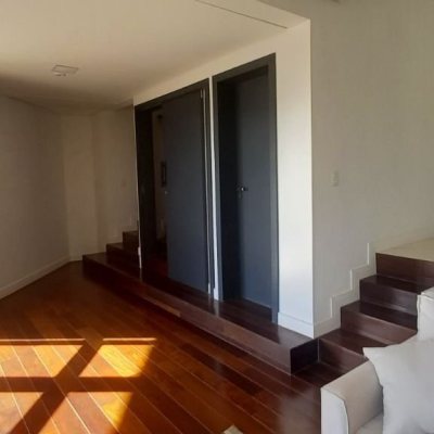 Casa Residencial com 350m², 5 quartos, 3 suítes, 5 garagens, no bairro Lagoa Da Conceição em Florianópolis