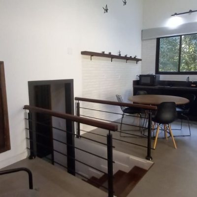 Casa Residencial com 350m², 5 quartos, 3 suítes, 5 garagens, no bairro Lagoa Da Conceição em Florianópolis