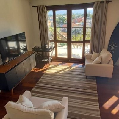 Casa Residencial com 350m², 5 quartos, 3 suítes, 5 garagens, no bairro Lagoa Da Conceição em Florianópolis