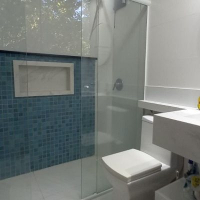 Casa Residencial com 350m², 5 quartos, 3 suítes, 5 garagens, no bairro Lagoa Da Conceição em Florianópolis