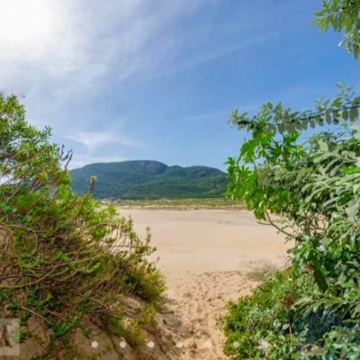 Casa Residencial com 200m², 5 quartos, 1 suíte, 4 garagens, no bairro Ingleses em Florianópolis