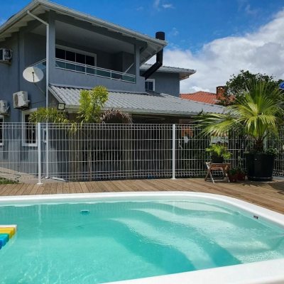 Casa Residencial com 200m², 5 quartos, 1 suíte, 4 garagens, no bairro Ingleses em Florianópolis