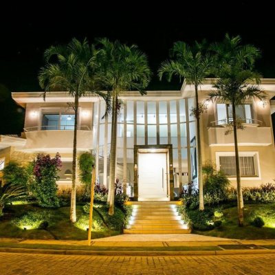 Casa Residencial com 436m², 5 quartos, 4 suítes, 4 garagens, no bairro Jurerê Internacional em Florianópolis