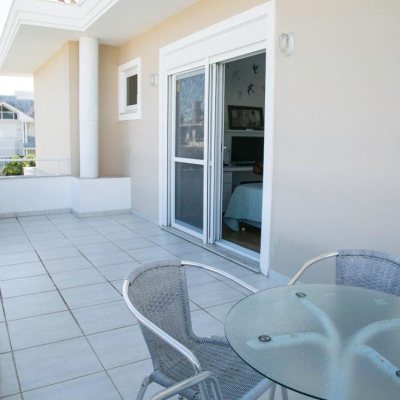 Casa Residencial com 436m², 5 quartos, 4 suítes, 4 garagens, no bairro Jurerê Internacional em Florianópolis