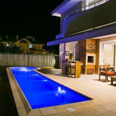 Casa Residencial com 436m², 5 quartos, 4 suítes, 4 garagens, no bairro Jurerê Internacional em Florianópolis