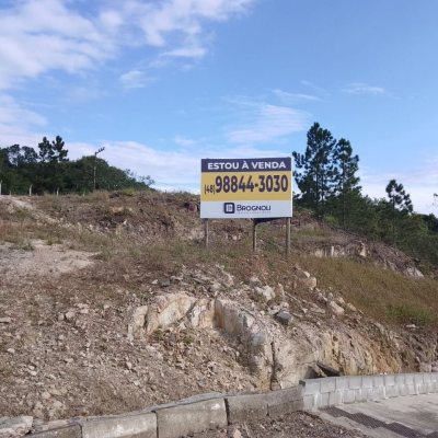 Terreno Comercial/Residencial com 3069m², no bairro Itacorubi em Florianópolis
